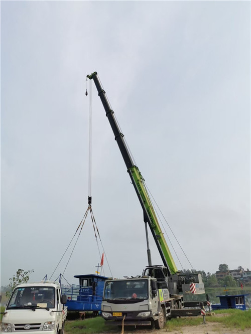 老边区桥梁建设吊装案例